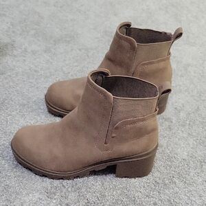 Girls Tan Ankle Boots